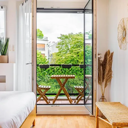 Апартаменты Guestready - Homely Nest With Balcony *
