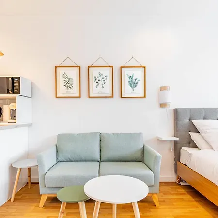 Guestready - Homely Nest With Balcony Париж